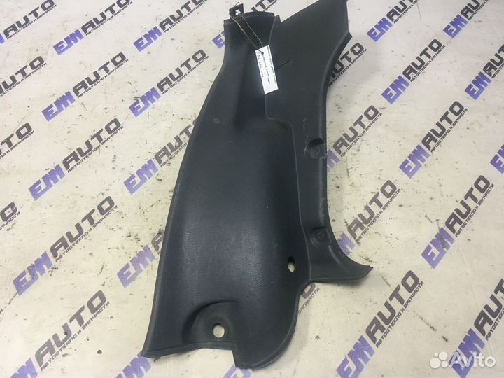 Обшивка стойки задней правой Шевроле Ланос седан