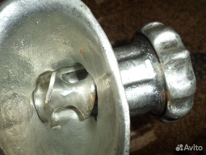 Мясорубка ручная чугунная