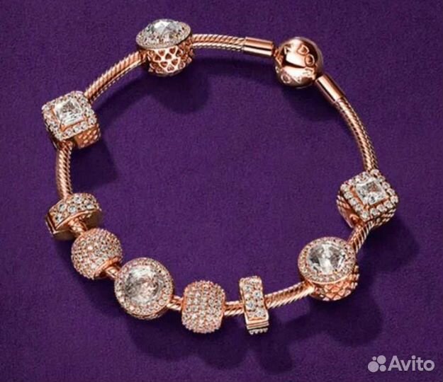 Золотой шарм