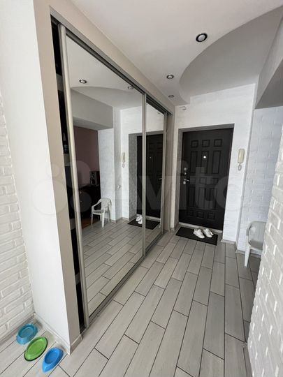 2-к. квартира, 87,2 м², 1/6 эт.