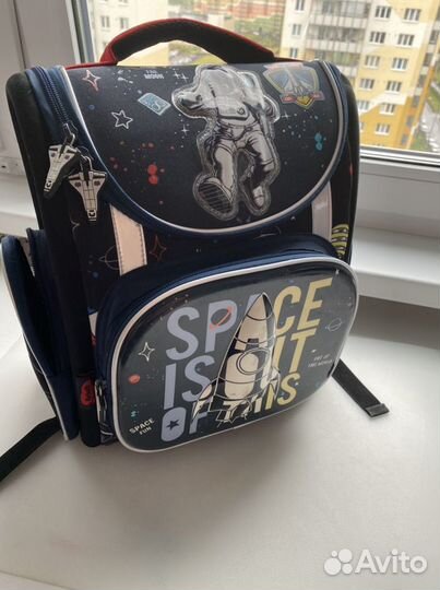 Рюкзак школьный
