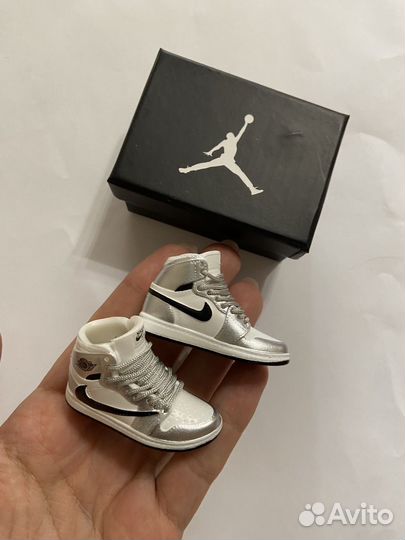 Кроссовки для кена или фигуры 1/6