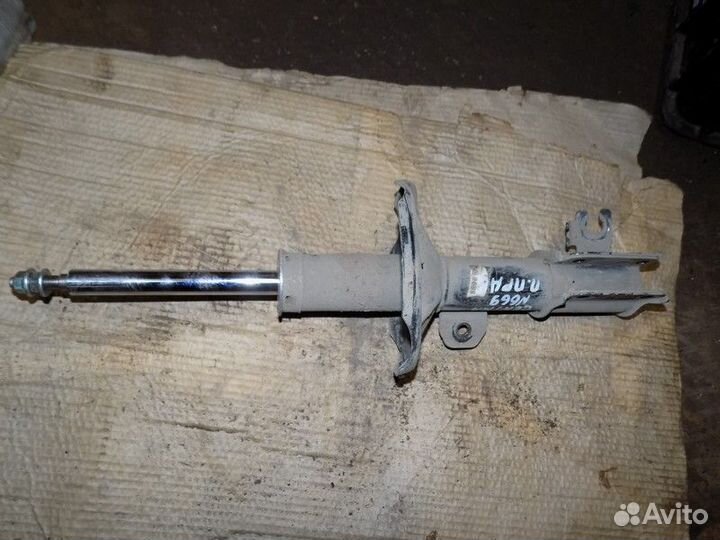 Амортизатор передний правый Gentra II 2013-2015