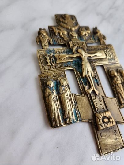 Старинный крест распятие Христово с Херувимами