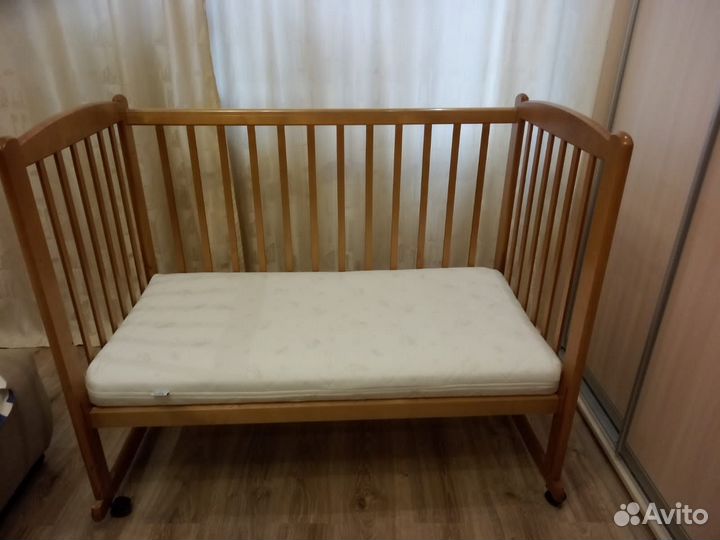 Детская кроватка