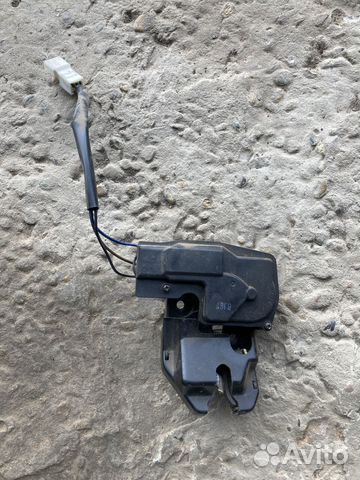 Замок крышки багажника Шевроле Эпика