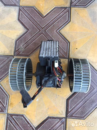 Моторчик печки бмв 5 Серии Е60 Е61 E63