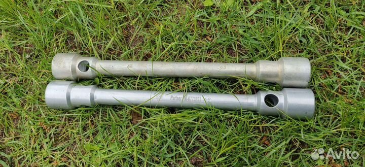 Ключ баллонный 32:33