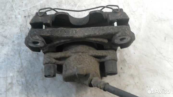 Суппорт передний левый Renault Megane 3 2010