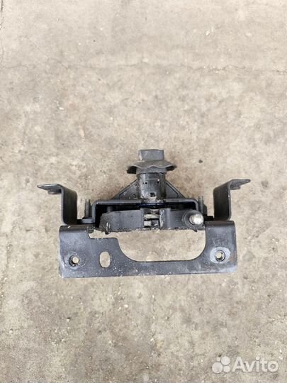 Замок капота Ford Transit