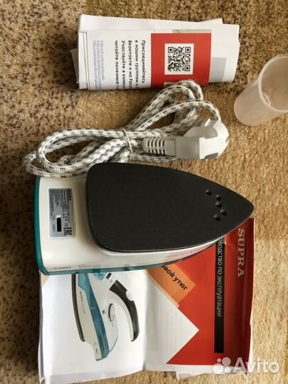 Компактный дорожный утюг