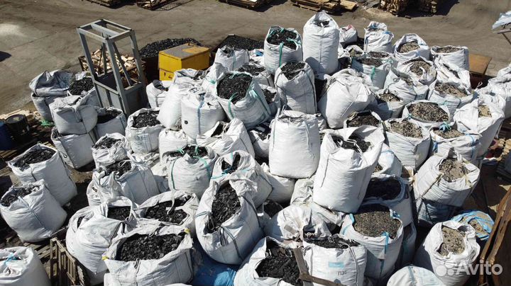 Березовый уголь в мешках