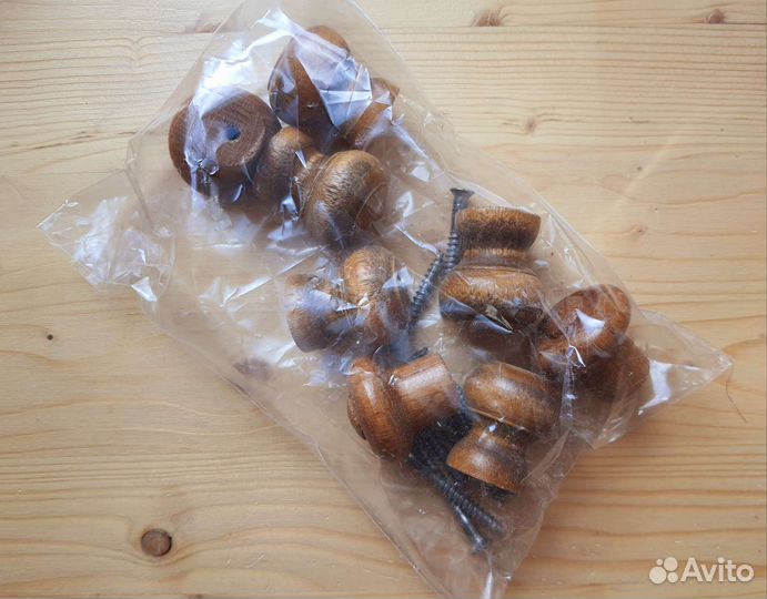 Мебельные ручки. дуб