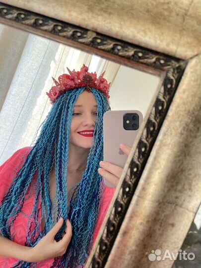 Корона из ракушек ручная работа