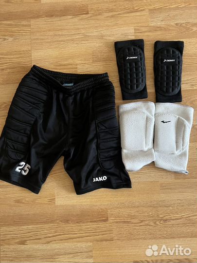 Вратарские шорты и наколенники