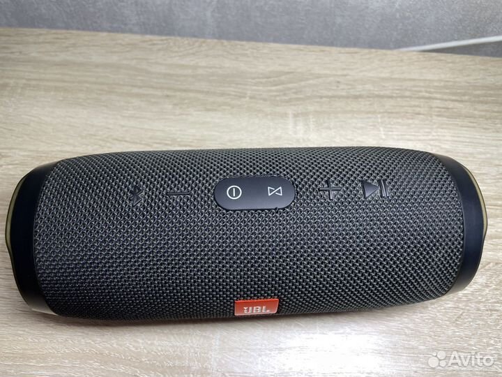 Колонка jbl charge 3
