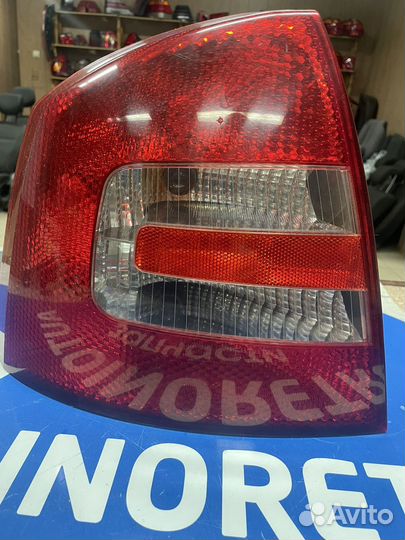 Фонарь задний левый Skoda Octavia (A5) 2004-2013