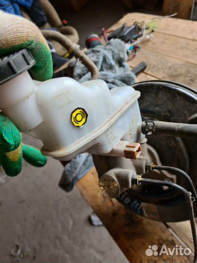 Главный тормозной цилиндр kia rio 3,Hyundai solari