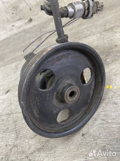 Насос гидроусилителя Renault Logan