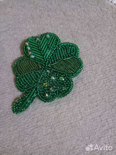 Броши из бисера ручной работы