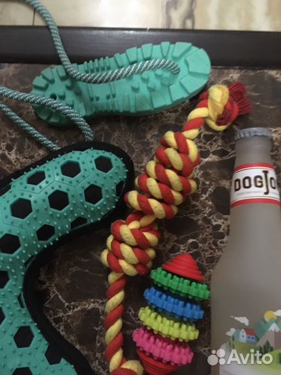 Игрушки для кошек и собак