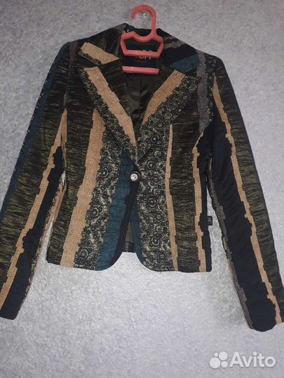 Стильный пиджак для девочки