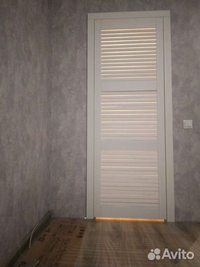 Дверка жалюзийная