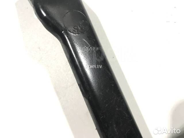 Кронштейн левый Audi A6 C6