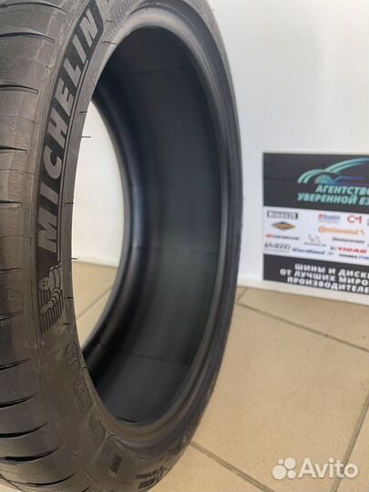 Michelin Pilot Sport 4 S 275/35 R22 104Y