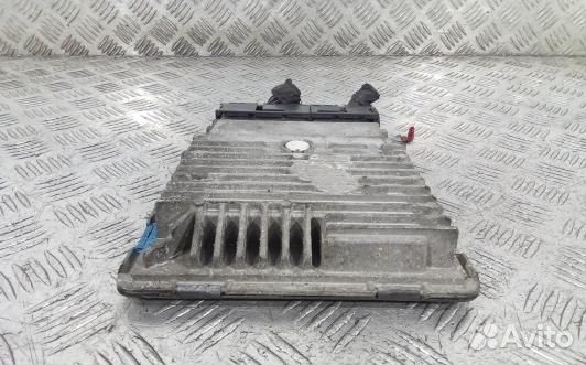 Блок управления двс skoda rapid (NKR02PC01)