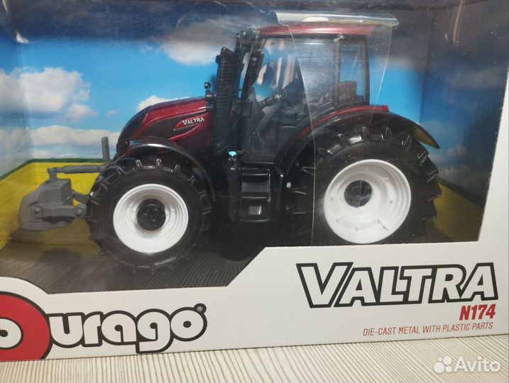 Модели тракторов 1:32 Bburago Valtra New Holland
