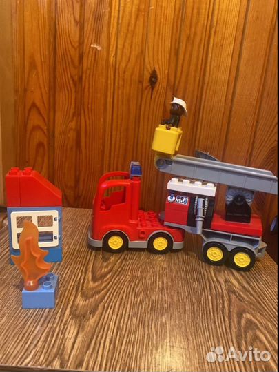 Лего дупло пожарная машина