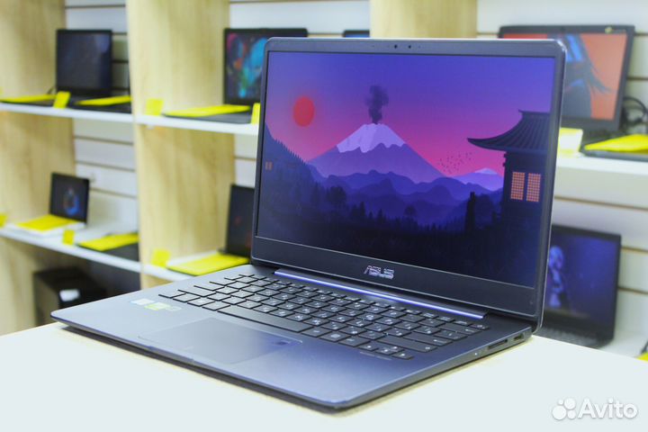 Компактный ноутбук Asus на Core i5