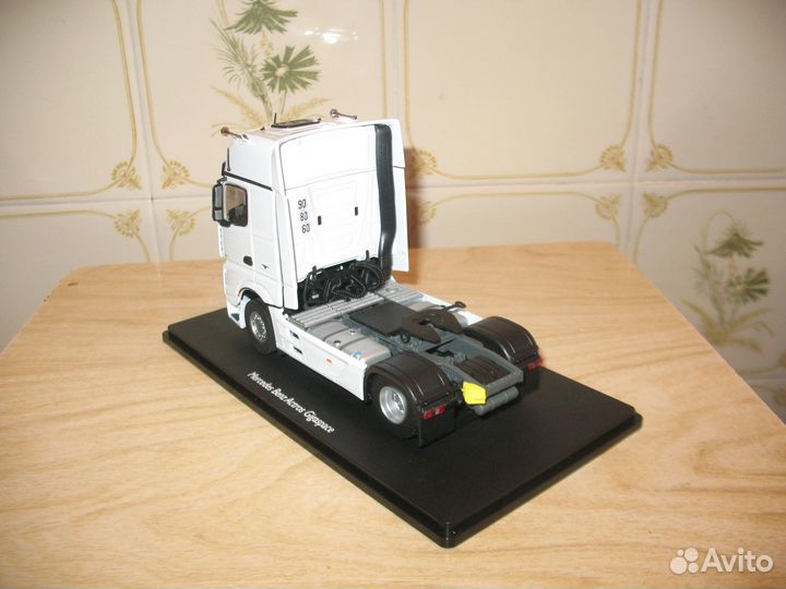 Тягачи Mercedes Actros MP4 Eligor 1/43