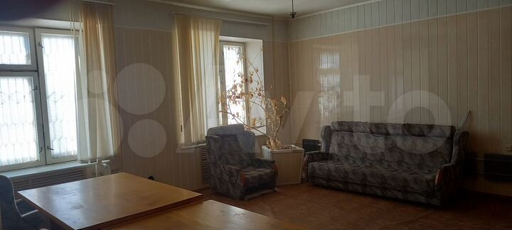 Свободного назначения, 121 м² с бассейном