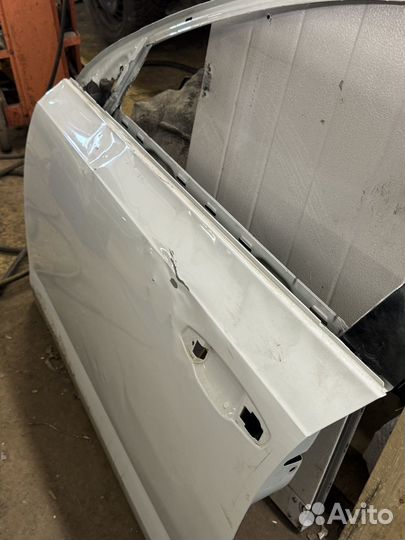 Левая дверь Шкода октавия А7
