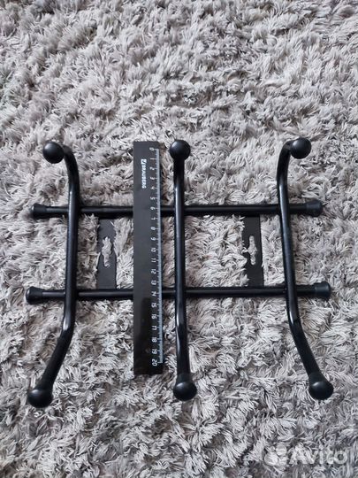 Вешалка для одежды настенная