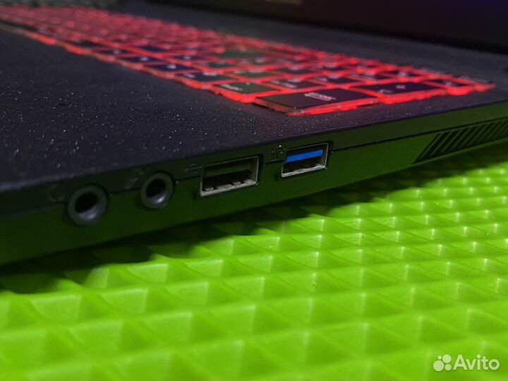 Игровой ноутбук i7/8/128/1TB/GTX 1060 6gb