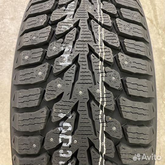 Kumho WinterCraft Ice Wi32 215/50 R17 95T