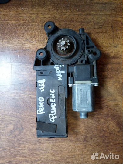 Моторчик стеклоподъемника передний левый рено