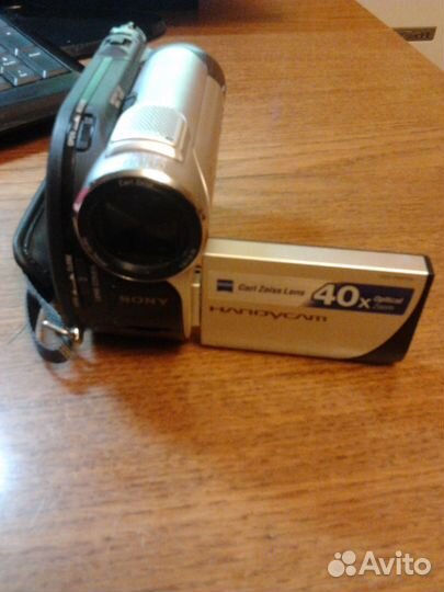 Видеокамера Sony DCR-DVD106E