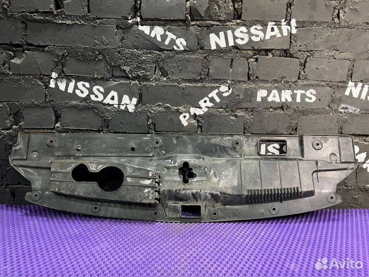 Накладка замка капота Mitsubishi Outlander