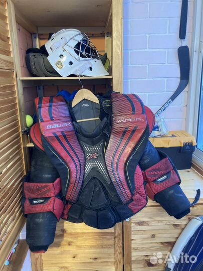 Вратарский нагрудник SR XL и вратарские шорты SR L