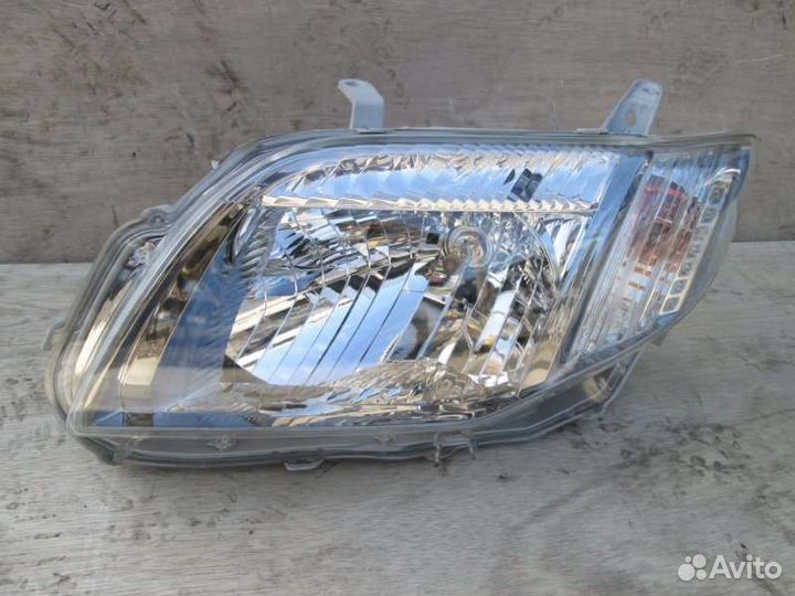 Фара левая Toyota Corolla Fielder NZE141 1NZ-FE