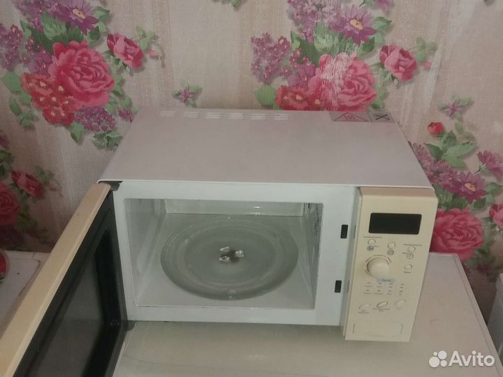 Микроволновая печь