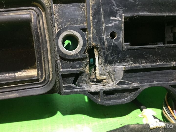 Кнопка крышки багажника VW Jetta 2006-2011