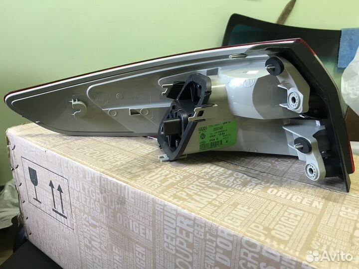 Фонарь задний правый рено флюенс