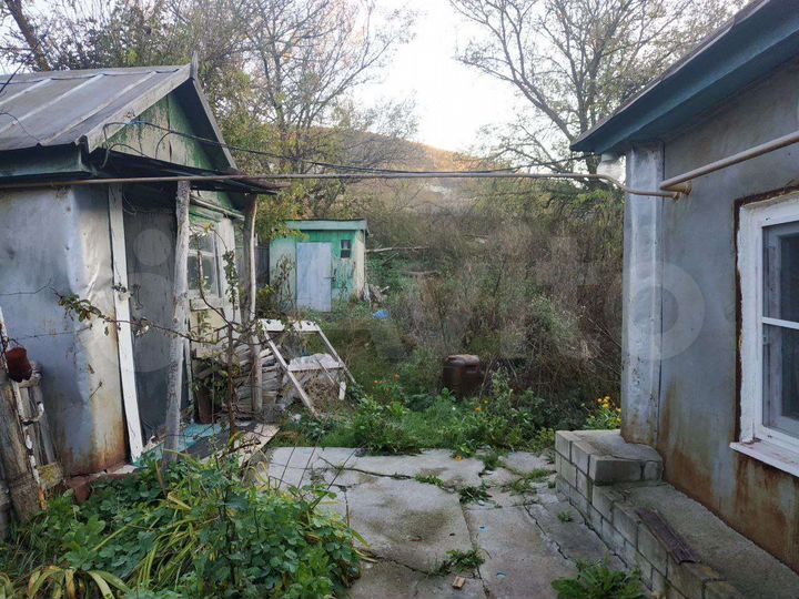 Дом 28 м² на участке 25 сот.