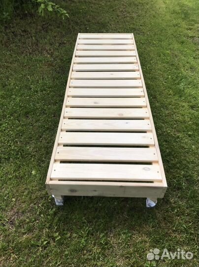 Шезлонг лежак