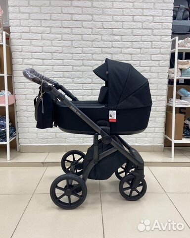 Коляска Roan Bass Next